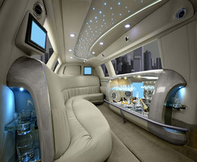Moe’s Limousine & Black Car Service